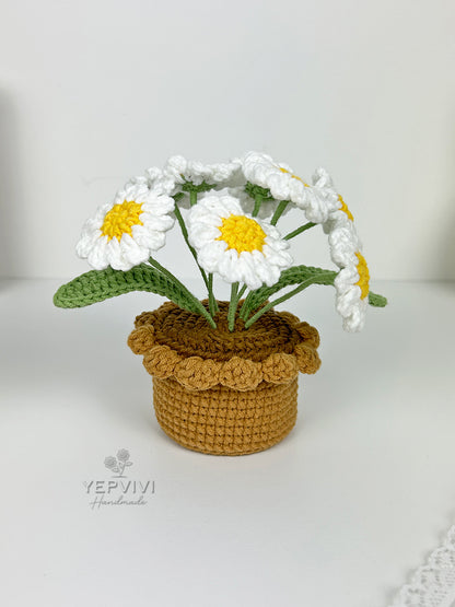 Finished crochet multi-head daisy in pot. High quality yarn flowers. Unique handmade gift for her.