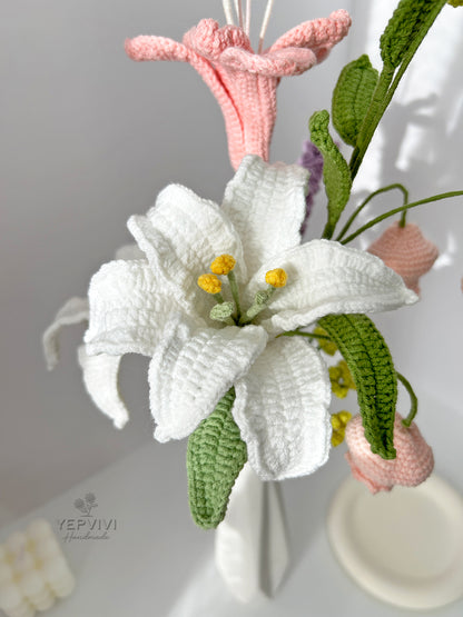 Finished crochet lantern lily and lily bouquet. High quality yarn flowers. Unique handmade gift for women.