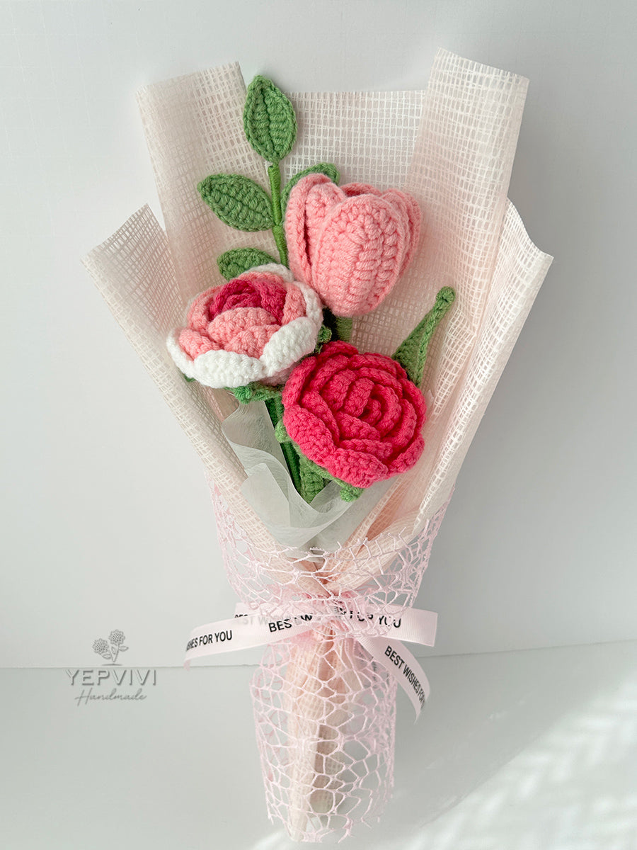 Finished crochet pink rose bouquet. Unique handmade gift for women.